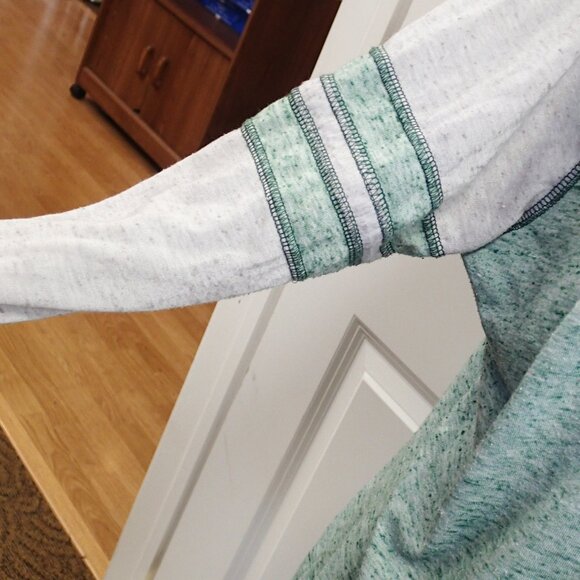 St. Pat's Cheer Mom Lightweight Hoodies Size XL - Picture 6 of 7